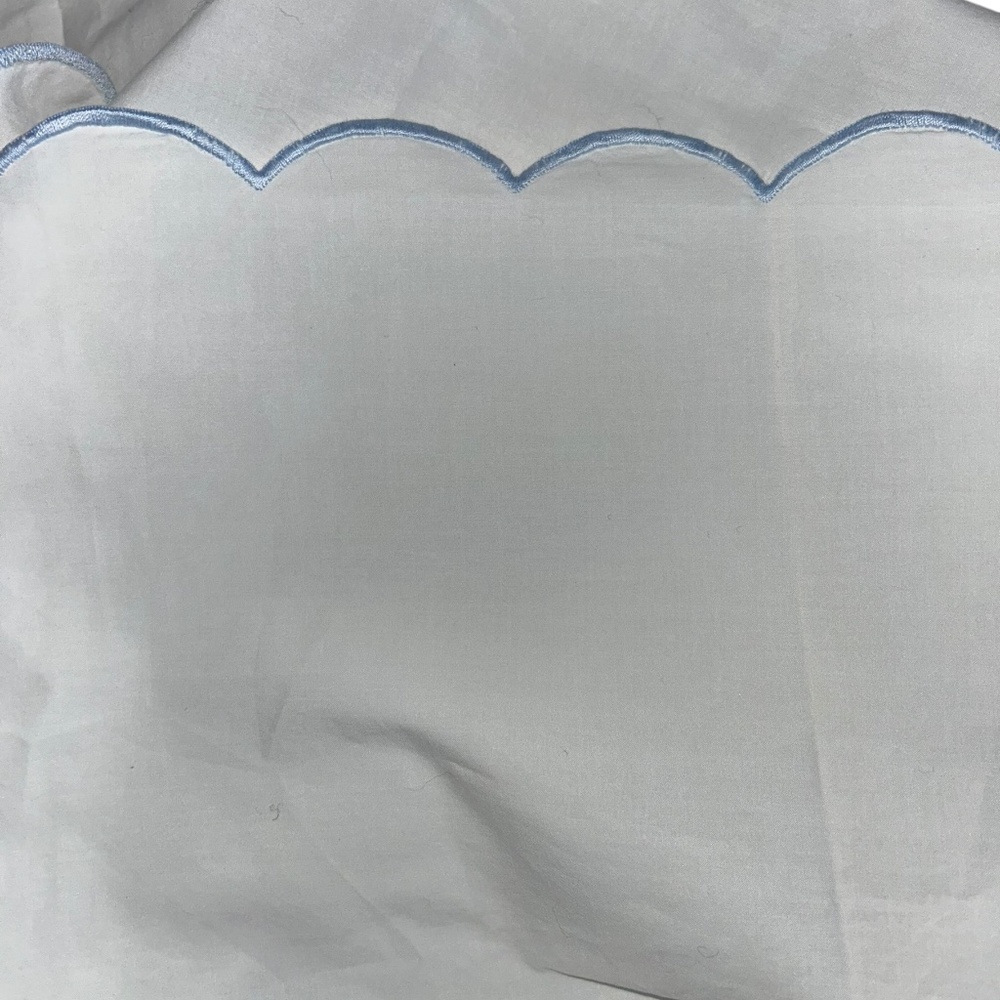 Schweitzer Linens Blue scalloped edged cotton twin flat sheet EXCELLENT CONDITIO